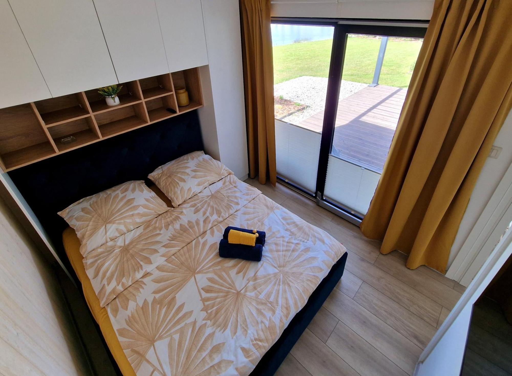 Lisi Ogon Zanurzeni W Naturze Exterior foto