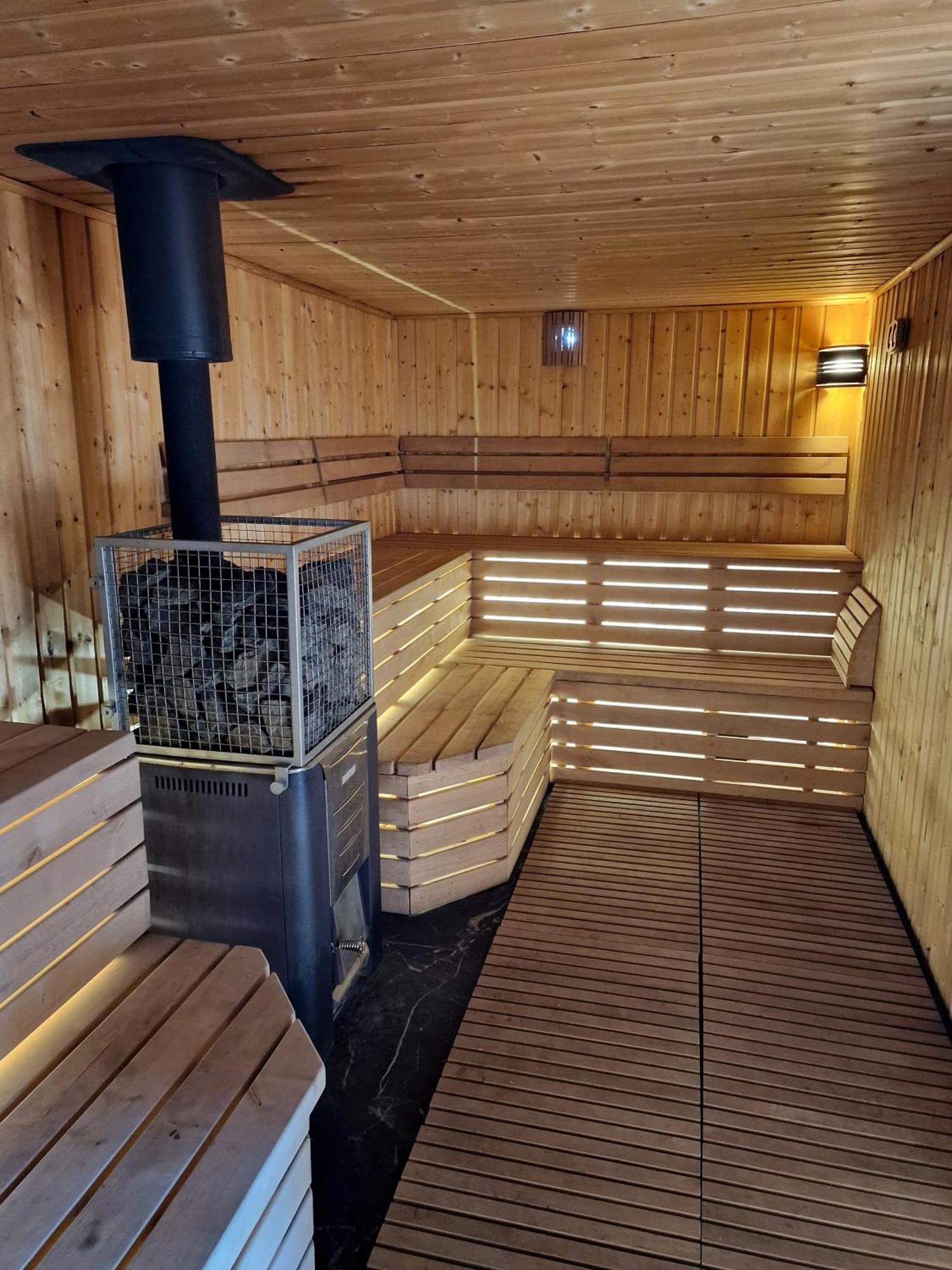 Lisi Ogon Zanurzeni W Naturze Exterior foto